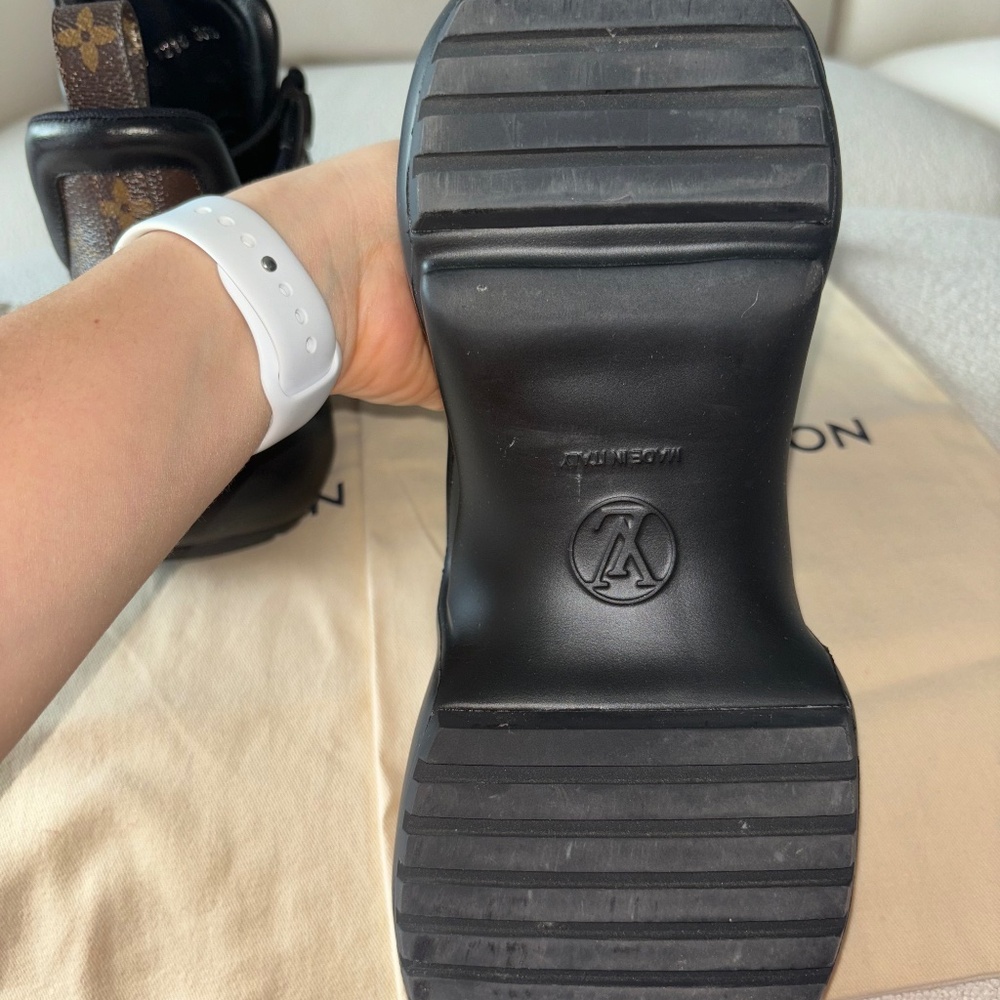 Louis Vuitton Sneakers Black/Monogram Size 36 1/2 - Picture 7 of 9
